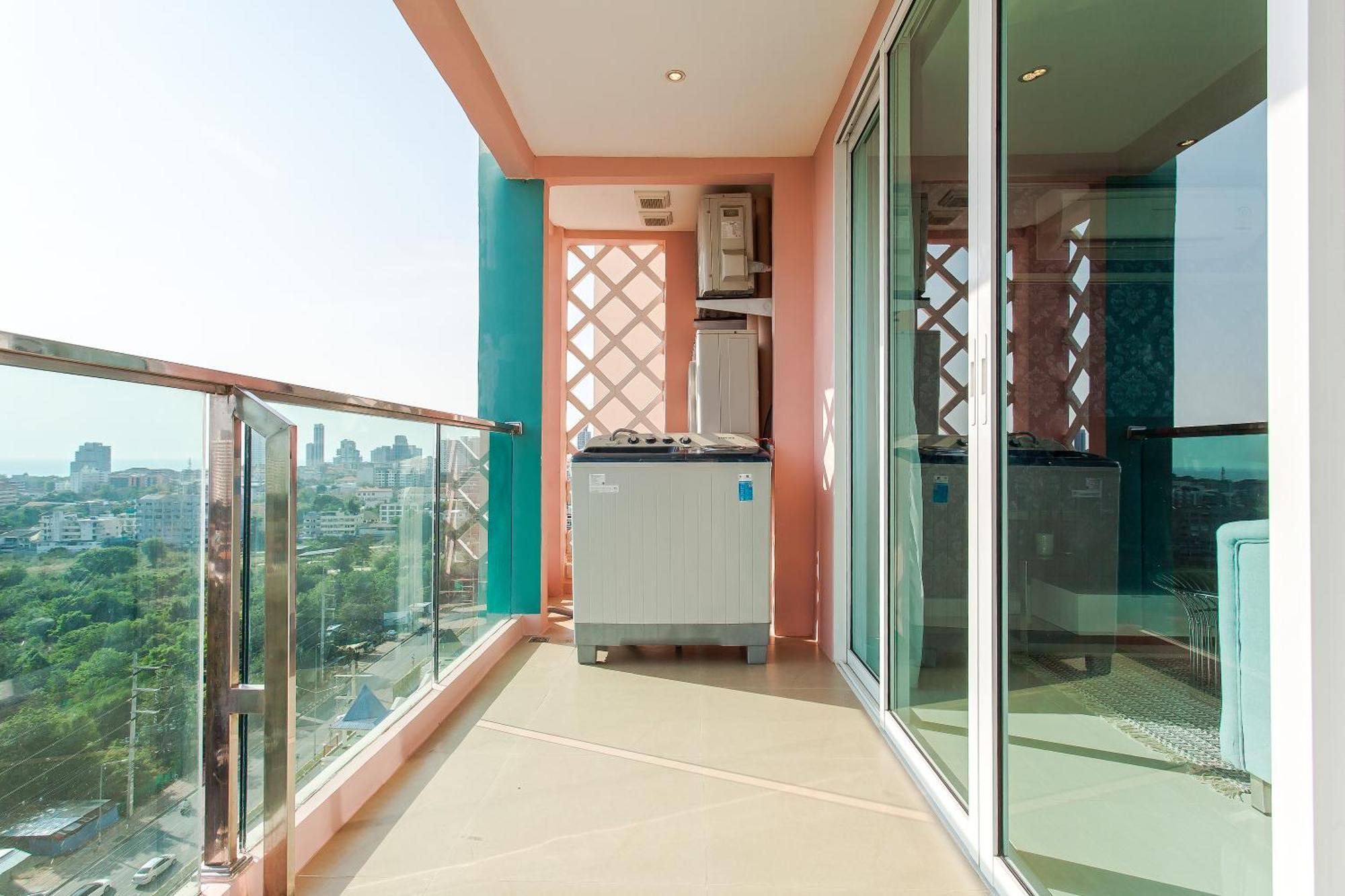 Grande Carribean L Family Stay L Pattaya L Luxury Views & Comfort Room photo